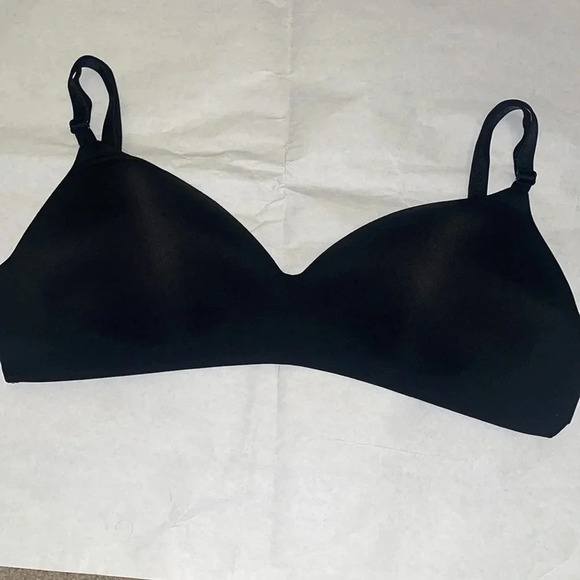 Victoria’s Secret Bra - Picture 1 of 6